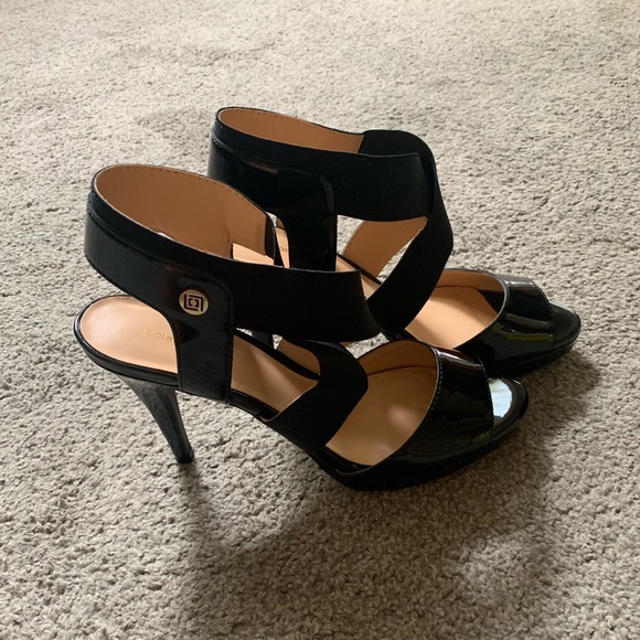 Black Liz Claiborne heels - Picture 1 of 5